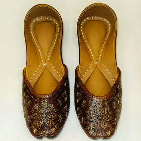 Punjabi Jutti Heavy Aari Work centre flower2507
