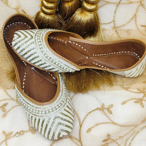 Punjabi Jutti Heavy Pearl Work 20260345