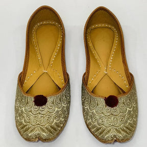 Punjabi Jutti Heavy Golden With Pomp Pomp Work20260325