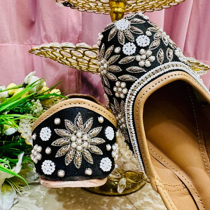 Punjabi Jutti Heavy Pearl Work 20260351