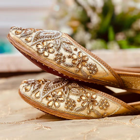 Punjabi Jutti two leaf stone work JMania 20260342