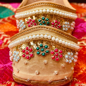 Punjabi Jutti heavy multi flower stone Work20260337