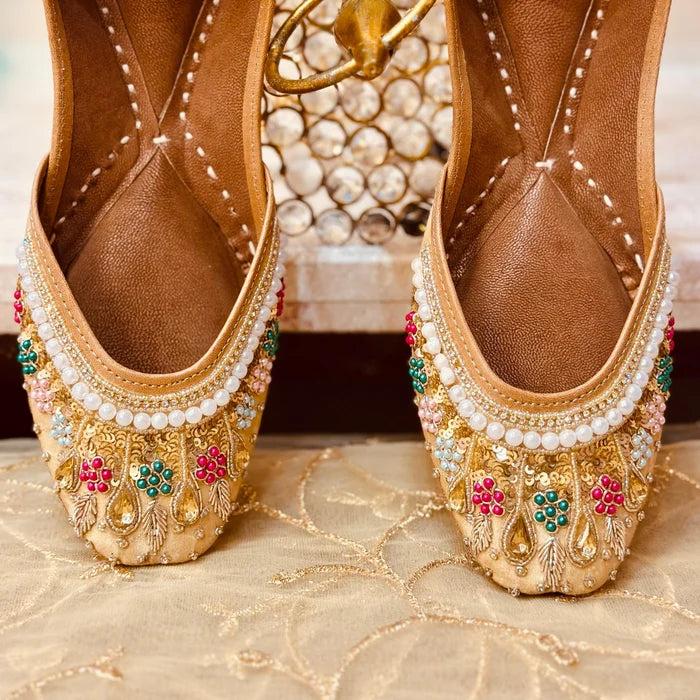 Punjabi Jutti heavy multi flower stone Work20260337