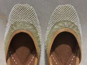 Punjabi Jutti pearl work 2919