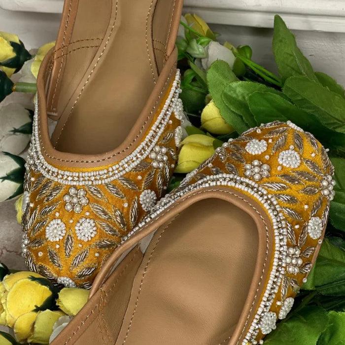 Punjabi Jutti Heavy Pearl Work 20260349