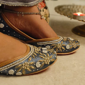 punjabi jutti heavy pearl work 20260343