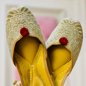Punjabi Jutti Heavy Golden With Pomp Pomp Work20260325