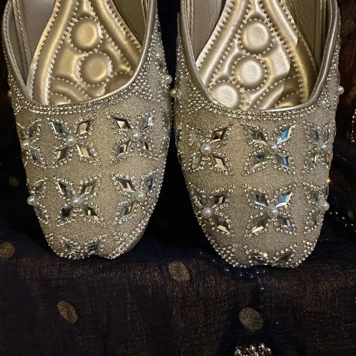 Punjabi Jutti heavy flower pearl side cut work 20260324