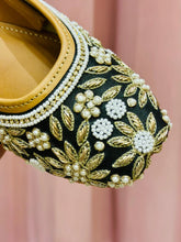 Punjabi Jutti Heavy Pearl Work 20260351