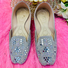 Punjabi Jutti heavy flower pearl side cut work  20260326