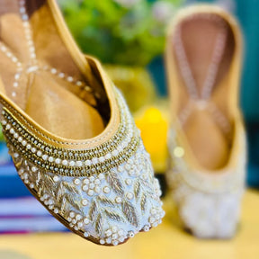 Punjabi Jutti pearl work 20260344
