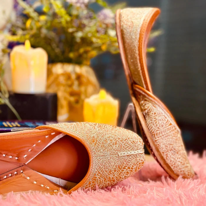Punjabi Jutti Heavy Sparkel Thread Work 20260358