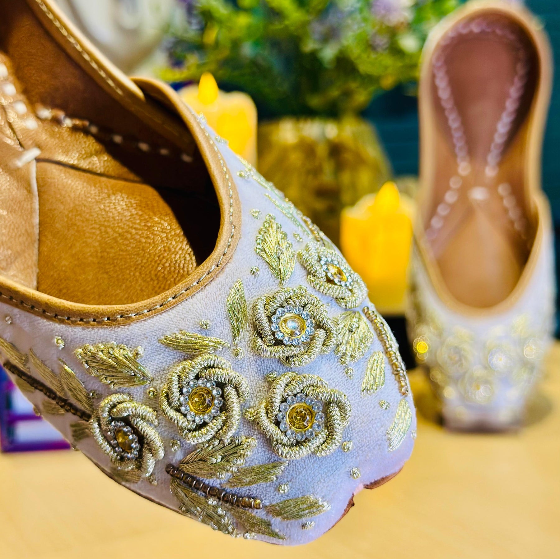 Punjabi Jutti  aari work flower 2920